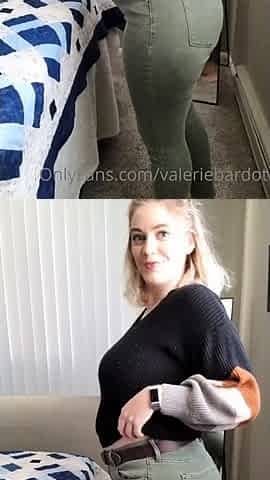 Big boob brunette masturbates on webcam