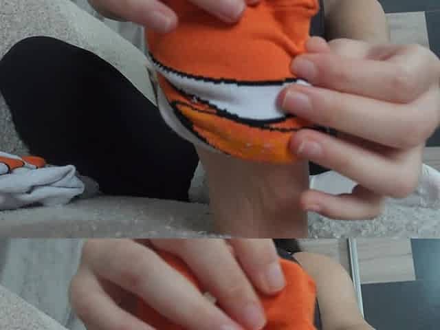 My Stepsister Tries Out What It's Like to Wear Japanese Tabi Socks and Then Plays with Her Feet and Toes