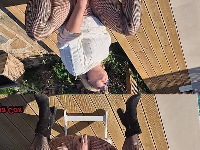 Lena Cox - Outdoor Squirting Masturbation - Dildo Play