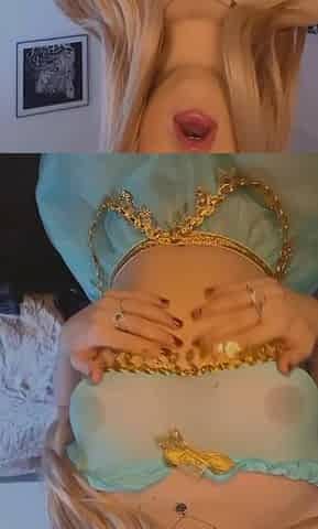 Golden-haired mother I'd like to fuck showing hawt booty and tits - Amateur Bitch - F2F content creator