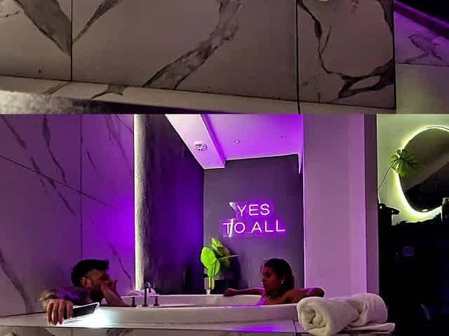 Behind the Scenes in the Motel Jacuzzi. Masturbation and Sex