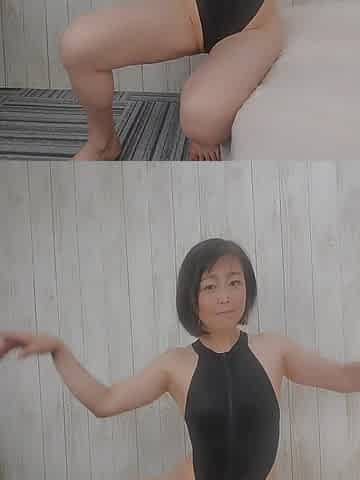 Various Sexy Poses of Mature Women