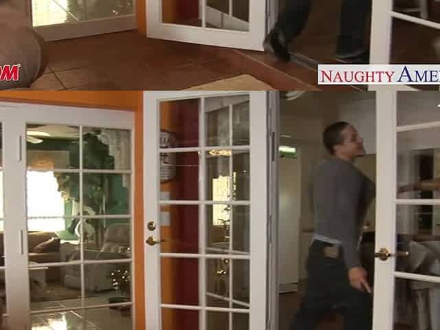 Busty mom Tara Holliday gets fucked