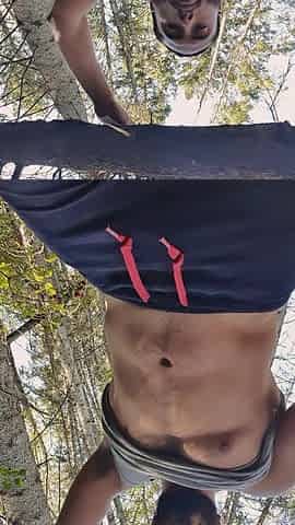 Handsfree Spunk flow in the forest