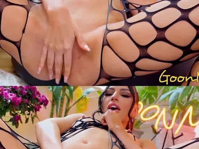 Petite Beauty Hime Marie Gets Intense Pussy Pounding
