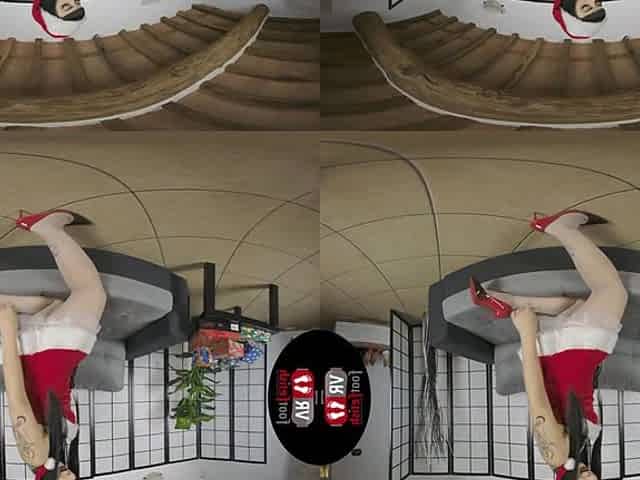 Sexy Babe Daphne Wearing Her Santa Claus Costume Enjoys Posing Her Beautiful Feet And Toes In VR - VRFootFetish