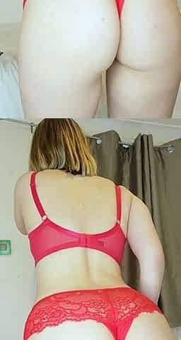 Blonde amateur gives webcam show with toys
