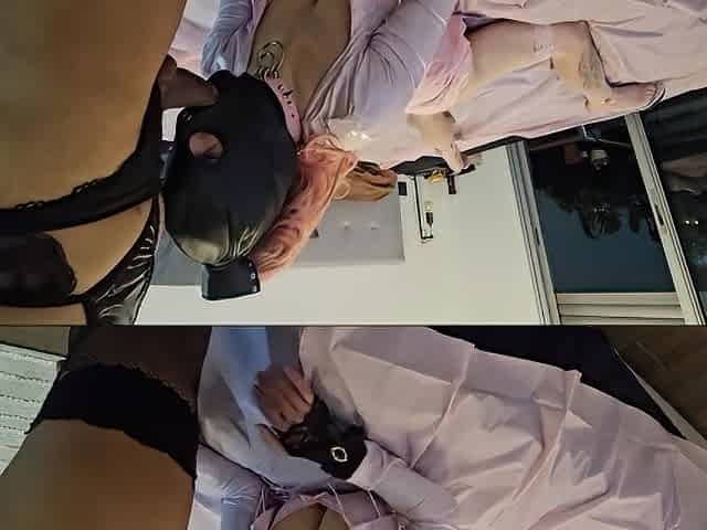 Hot Sissy Lola tout en rose suce la bite de maitresse Stessy et se fait prendre sauvagement dans le lit