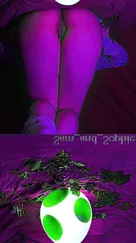 Gamer Beauty in cute socks pissing on yoshis glowing Egg
