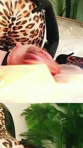 Latex Rubber Strap-on Fuck Video - Facesitting Lesbians Orgasms!