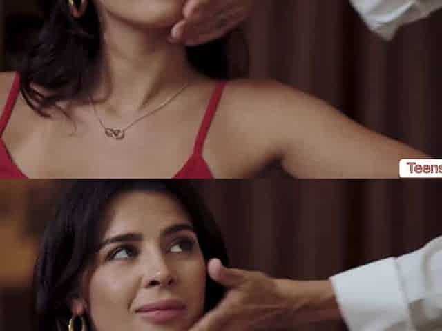 Back massage turns into a pussy licking session