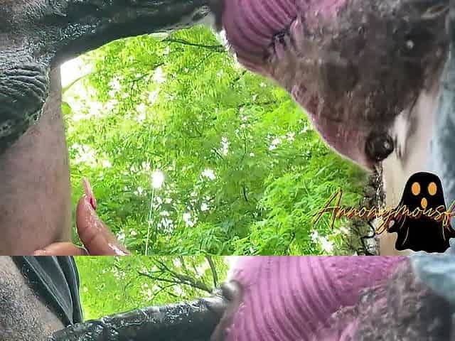 Therapeutic mouth session in nature.