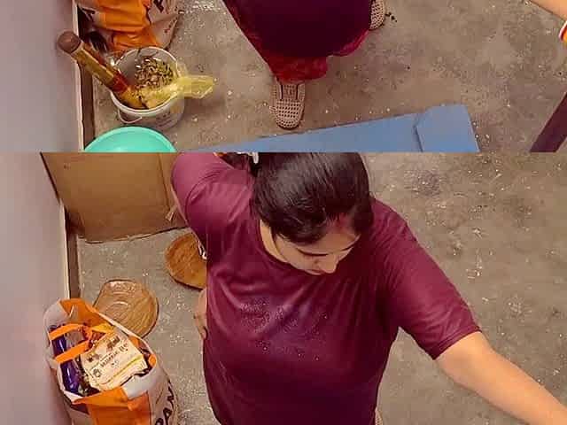 Desi Bhabhi Close-up Blowjob and Hot Cum in Mouth
