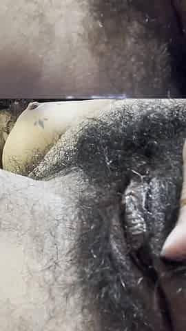 [close up] Latina Arab Goddess Fingering Her Own Hairy Pussy to Orgasm