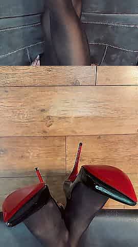 I Love Showing U My Snatch and Feet in Seamless Hose