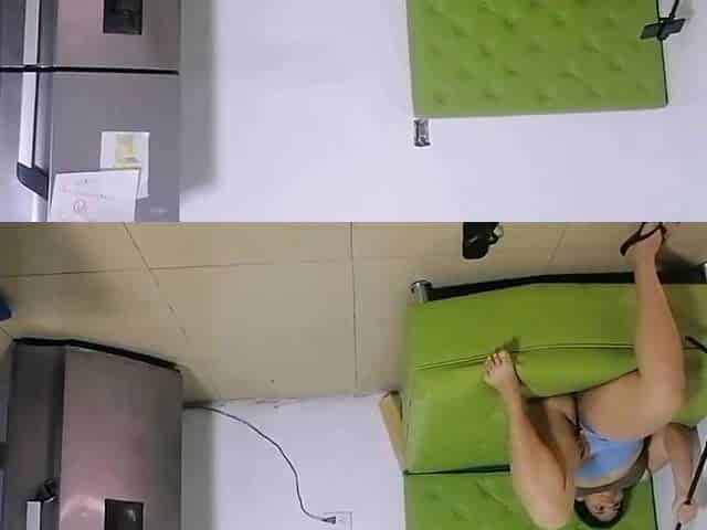 My Perverted Stepsister Masturbates for Her Boyfriend on Video Call While I Tidy up the House