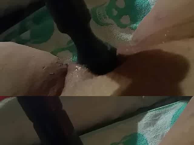 big beautiful woman plays with vagina during the time that awaiting for spouse to come home and screw