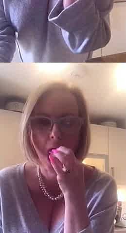 Big boobs webcam slut toys her asshole