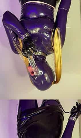 Blonde amateur gives webcam show with toys