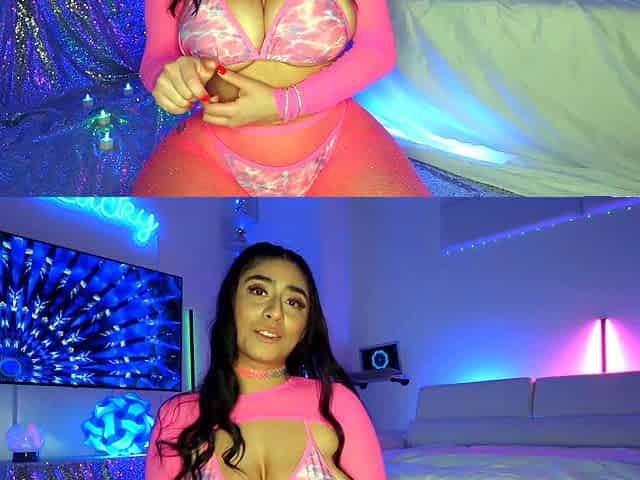 Hot Babe Really Loves To Twerk On A Dick