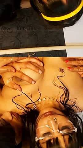 Desi Indian Neighbour Bhabhi Had Sex with Brother-in-law While Bathing, Hindi Video