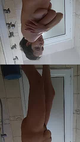 Free bath shower