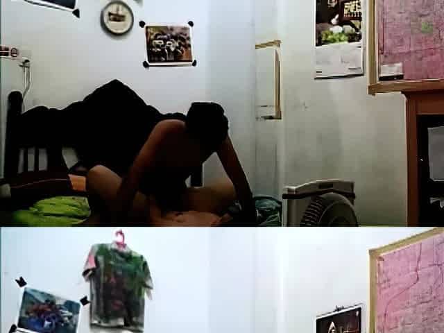 Indonesian Babe Orgasms on Fucking Machine