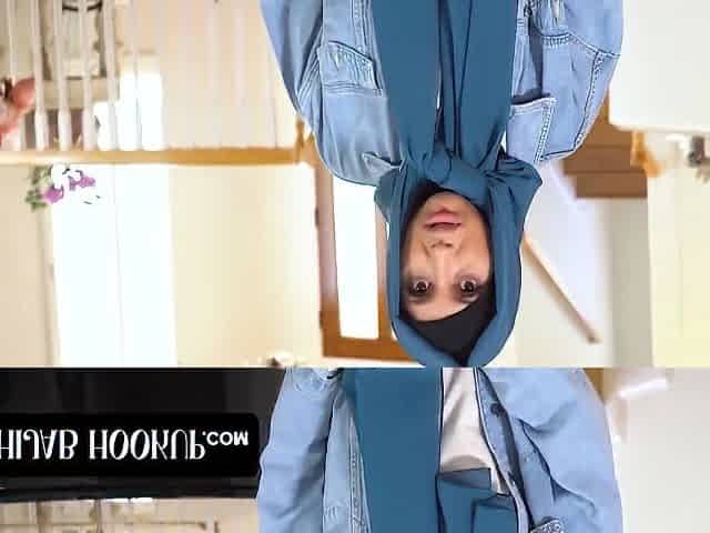 Muslim Beauty With Hijab Gets Her Tight Pussy Pounded
