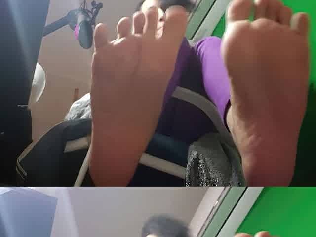 POV: Watching me scrunch my feet from the ground