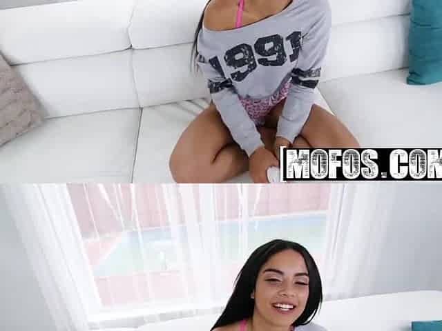 Sticks large dick in Latin chick snatch for nut
