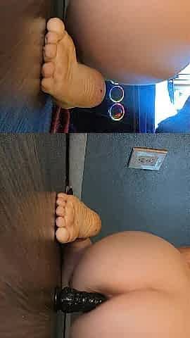 I LOVE BANGING MY BUTT!!!!