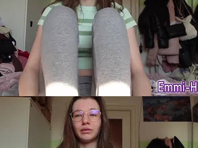 18yo TEEN SQUIRTING in my Leggins!!!