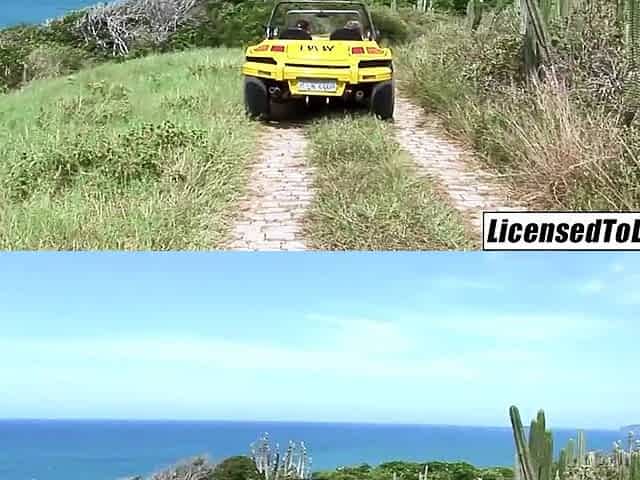 LICENSED TO LICK - Hawt Chicks Go Down ON Every Other At Beach