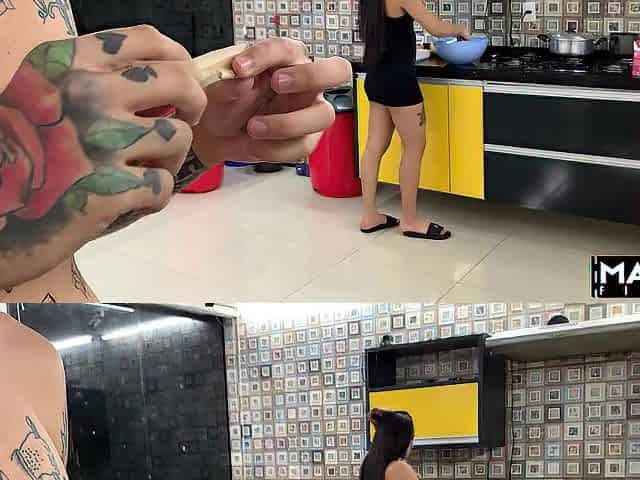 Bizarre squirting climax with 2 schlongs - Free