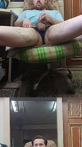 Russian homo dude masturbates his dong!