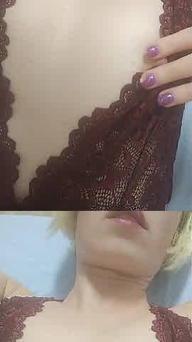 Massage her vagina in advance of daybed