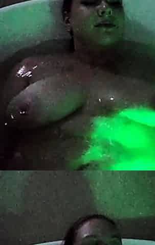 Australian BBW with big boobs gives blowjob
