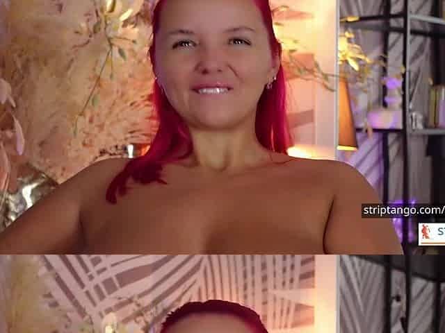 Marvelous gal shows large booty in asmr session