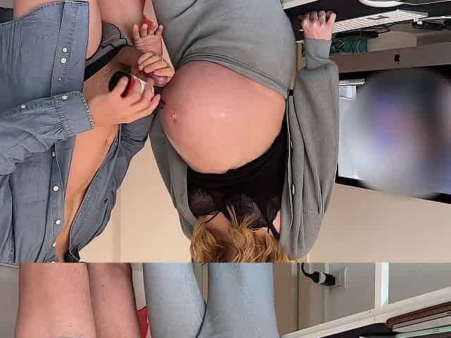 MY PREGGY WIFE DRILLED DURING THE TIME THAT WATCHING PORN