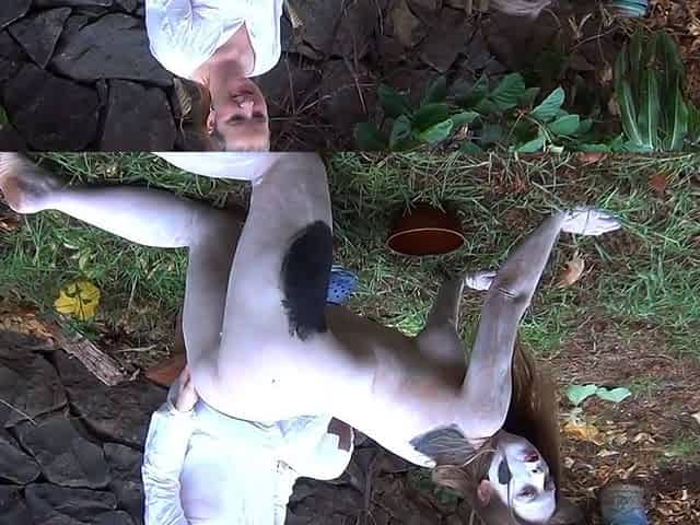 Brunette enjoys foot fetish outdoor