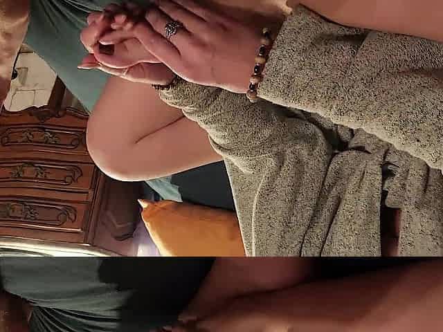 ALICE JERKS TIAGO'S PENIS WITH HER FEET