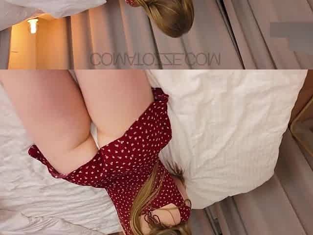 Passionate stepsister talks to boyfriend while stepbrother bangs her
