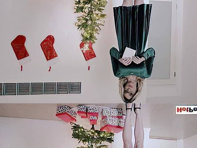 Mature stepmom knows what is the best present for xmas