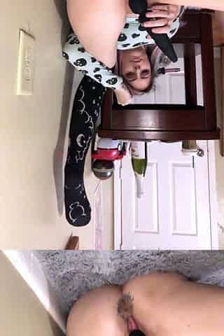 MILF blonde live toys webcam show in shower