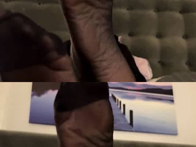 Amateur Foot Fetish Girlfriend Sucks and gives a Footjob