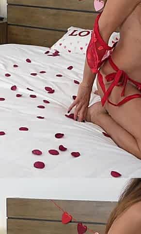 Threesome Hotwife Fucking Bwc Then Her Husband Swingfeet