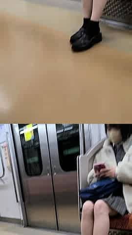 Asian Lesbos w Foot Fetish