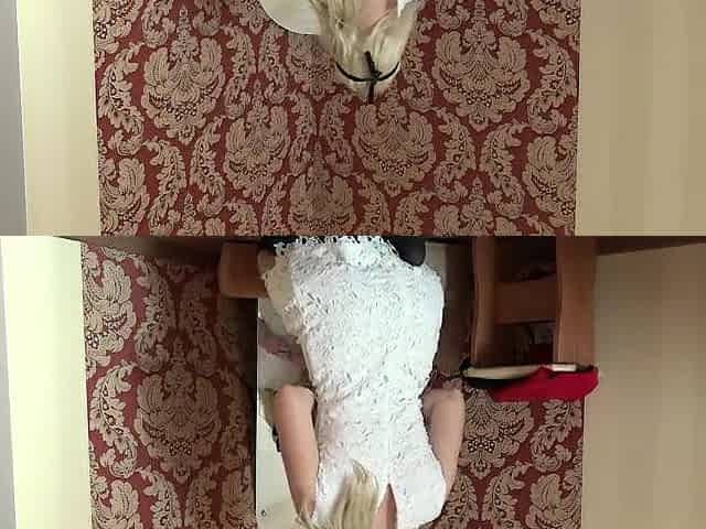 A beautiful butt changes in front of a mirror. A mother I'd like to fuck with a hot figure. PAWG.