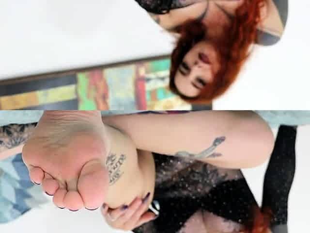 Hot redhead likes foot Fetish