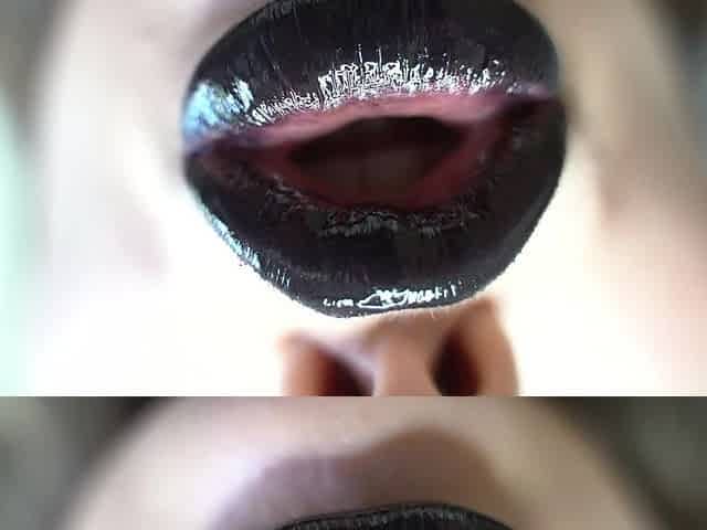 Kiss a Gothic Girl From the Mirror